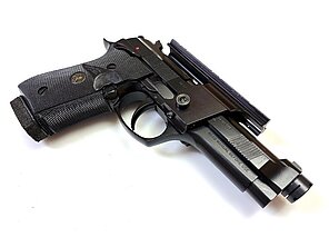 Pistole - Beretta Mod. 92 "Combat Short"